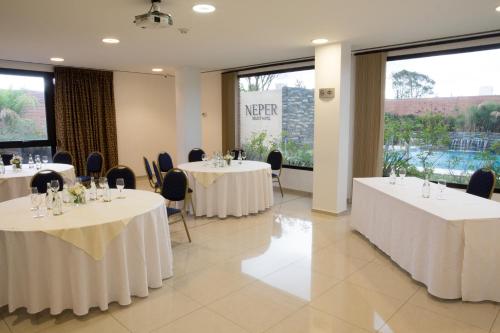 Neper Hotel