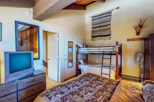 Mammoth Ski & Racquet Club #131 - image 9