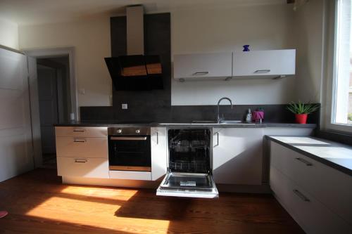 Aulouison Maison spacieuse et paisible de 200 m2, à proximité du Parlement européen, Straßburg (Foto 9)