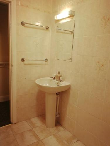 Victoria Hotel - image 5