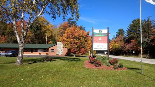 . Tahquamenon Suites Lodging