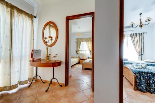 Bougainvilleas Villa - image 2