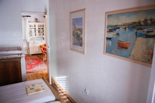 One-Bedroom Apartment with Terrace image 2
