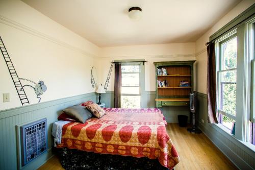 Golden Tree Hostel - image 6