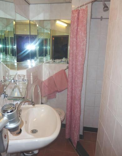 Nadia Hotel – Amsterdam, NY