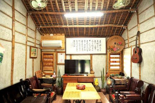 Shared lounge/TV area, Fengnan Tianzhuang Homestay near Sixty Rock Mountain