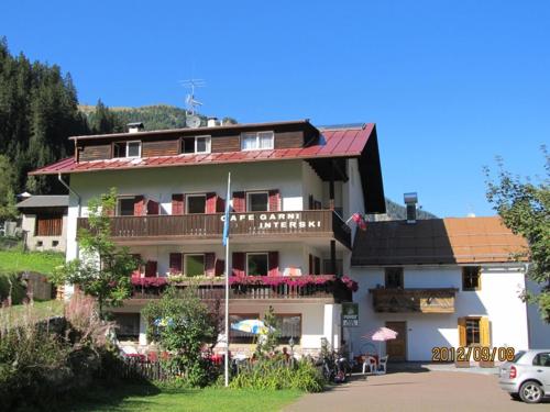 

Garni Interski
