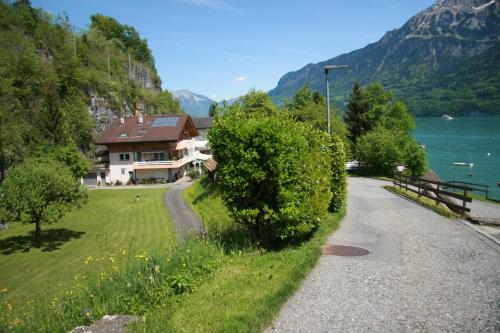 Lakeside Apartment - image 12
