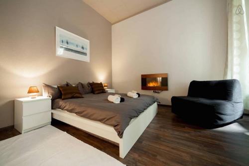 

Deak Design Flat