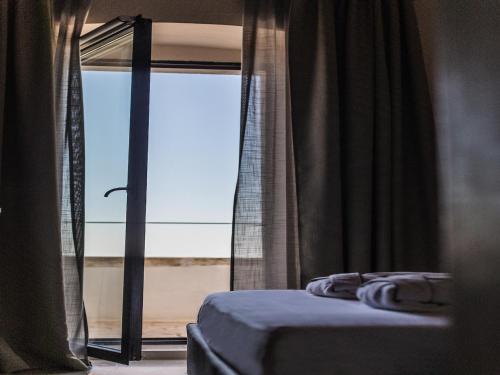 Deluxe Double Room with  Sea View and Balcony