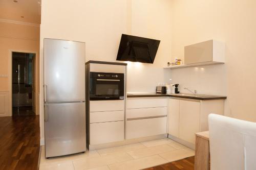 Anna Apartment - image 8