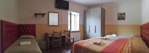Quadruple Room image 3