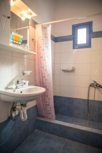 Togias Hotel - image 14