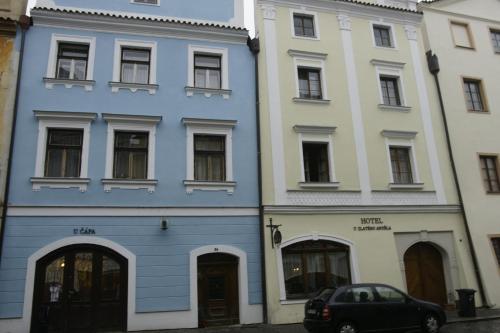 B&B Pardubice - Hotel U Zlateho Andela - Bed and Breakfast Pardubice