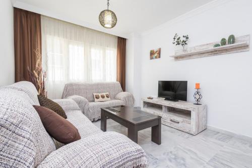 Apartamento Alaska 800 m de la Playa Parking Privado, Málaga (photo 2)