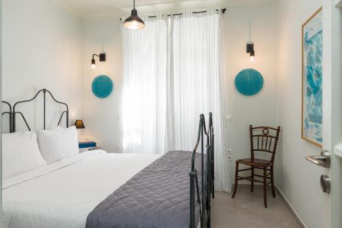 1930's Athenian House by YHA, Athens (photo 7)