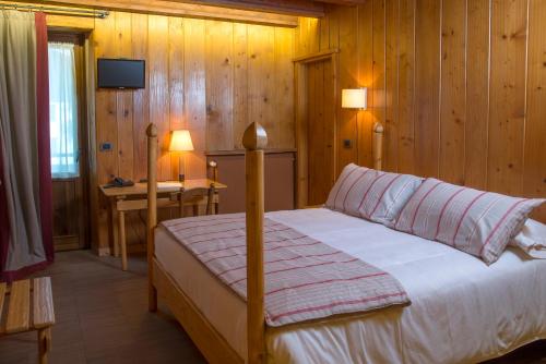 1 double bed