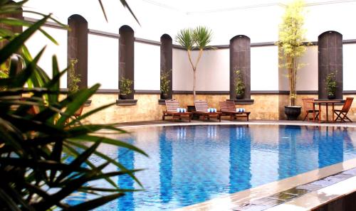 Swimmingpool, Swiss-Belhotel Borneo Samarinda in Samarinda