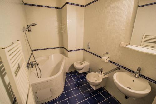 National Theater Ruterra Flat, Prague (photo 7)