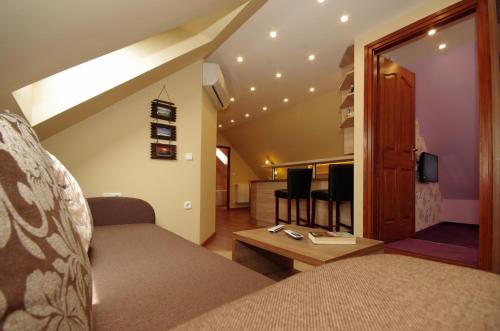 Mátyás Apartmanház (Matyas Apartmanhaz) in คาสเตลิเคิร์ต