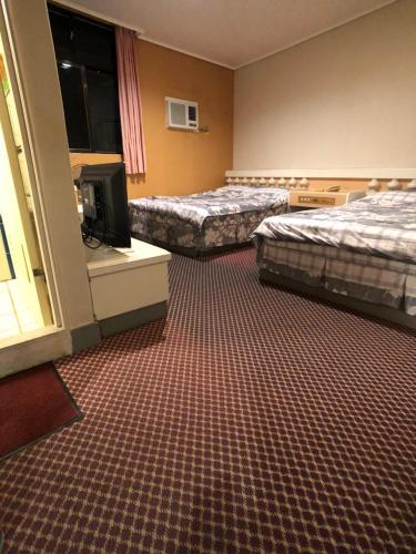 Ya Shi Deng Hotel – Jiaoxi, WV