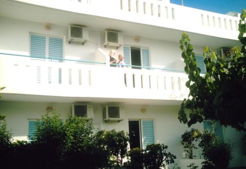  Julia Apartments in Platanes