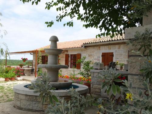  Vesna Jakici in Sveti Lovreč Pazenatički