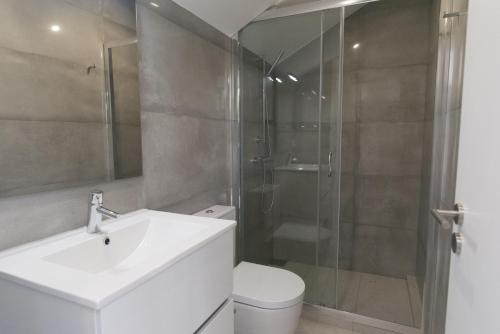 Zuhanyzó, Hospedagem Portal dos Vimes AL in Faial Horta