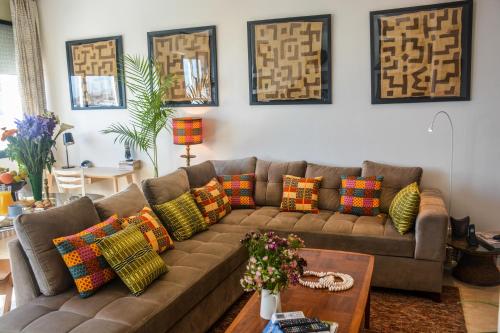 Appartement moderne moroccan/African décoration, Casablanca (photo 5)