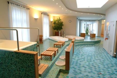 Hotel Deutscher Hof - image 5