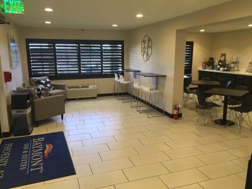 Előcsarnok, Baymont By Wyndham Phoenix I-10 Near 51St Ave in West Phoenix