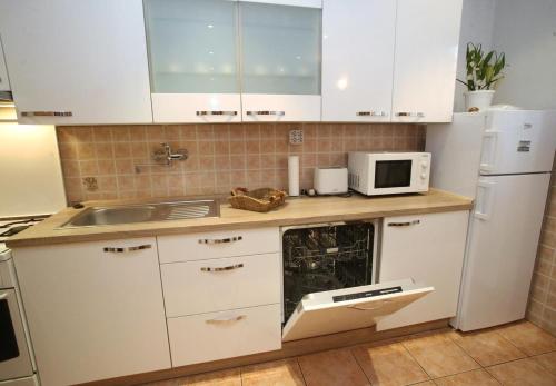 Apartments with WiFi Split - 14868, Split (Foto 3)