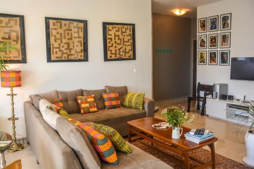 Appartement moderne moroccan/African décoration, Casablanca (photo 6)