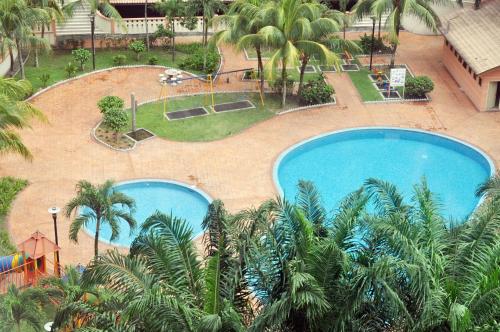 COZY 3 BEDROOMS APARTMENT PUTRA VILLA GOMBAK - image 2