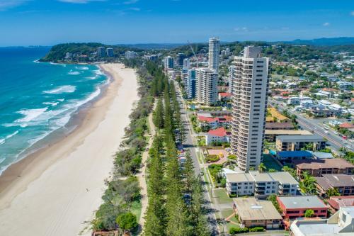 Burleigh Esplanade Apartments - image 3