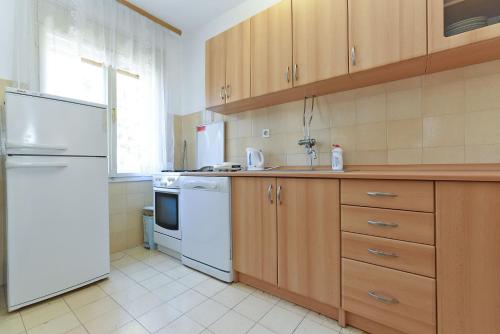 Apartments Josip 74 - image 3