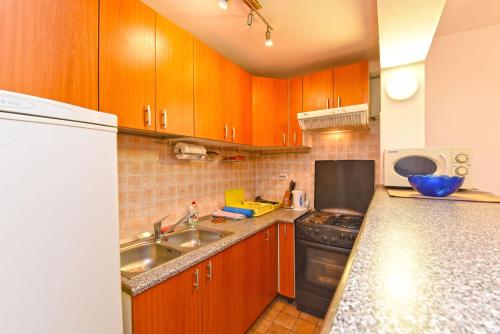 Apartment Josip 1562 - image 3