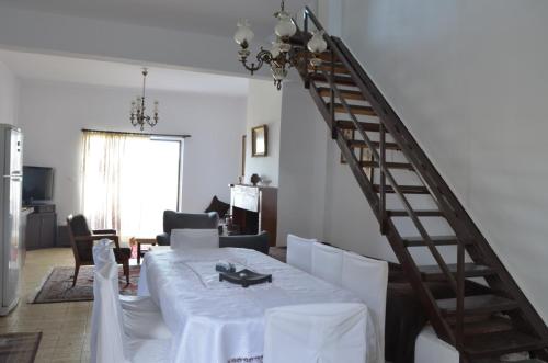  160 m2 village house "Arkadi" in Khárkia