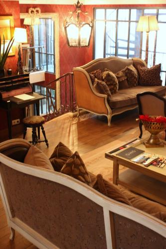 Bar/lounge, Hotel du Romancier near Champs-Elysees Avenue