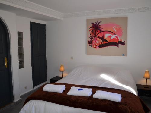 

Tweets Hotel