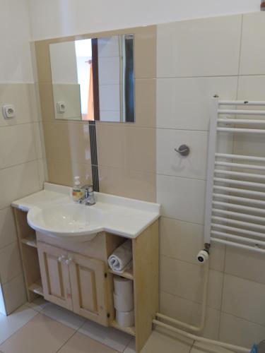 3 twin beds