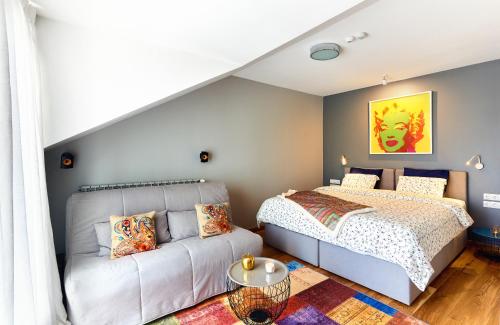 Stylish and High-end Designer Apartments in City Center, Sofia (photo 11)