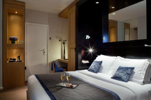 2 twin beds