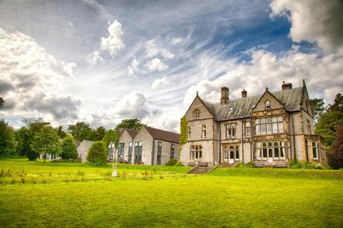 YHA Castleton Losehill Hall - Accommodation - Castleton