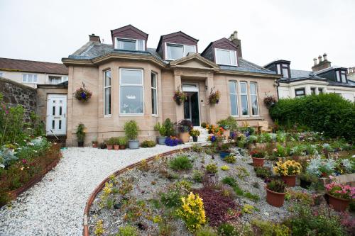 Dean Park Guest House - Accommodation - Kilmarnock