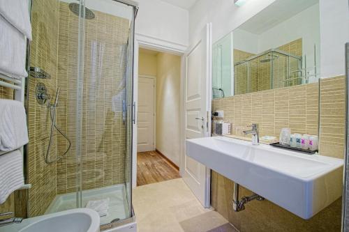 Star Vatican Rooms - image 12