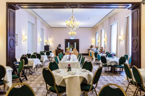 Hotel Monopol - Central Station - main image