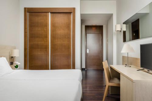 Hotel Exe Barcelona Gate - image 14