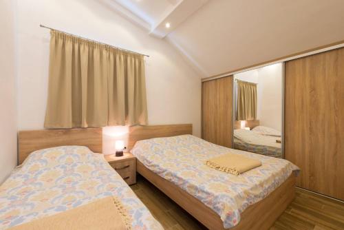 42° North Apartments - image 4
