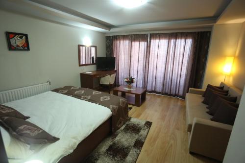 Perla Hotel - image 10